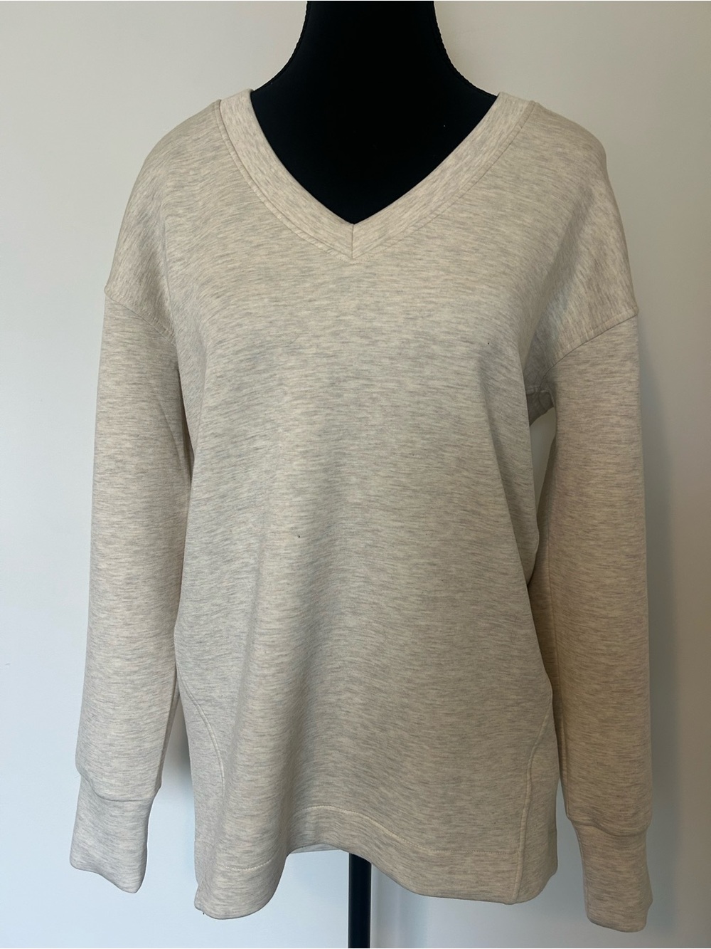 SPANX Air Essentials V Neck Lightweight Women's Sweater in Heather Cream NWT